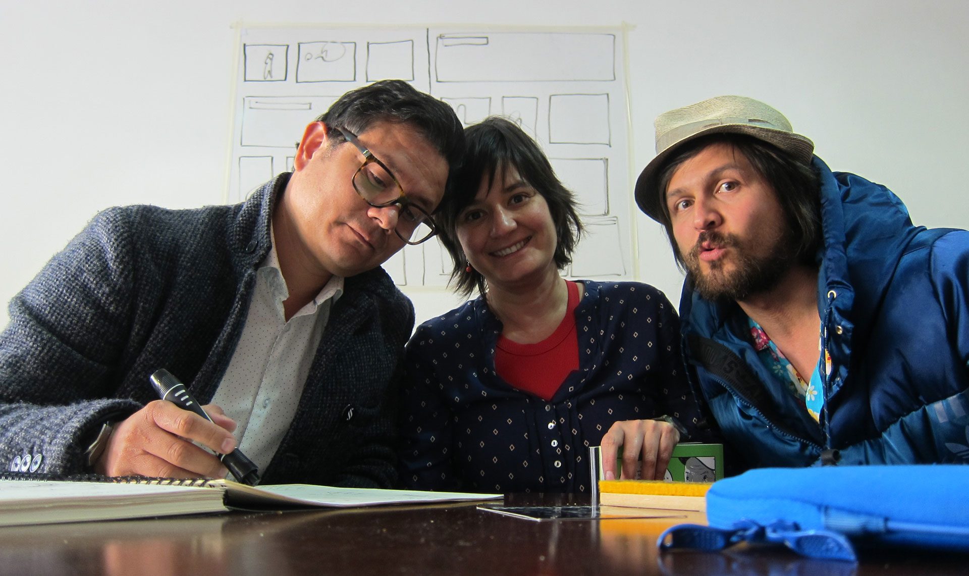 Junto a Electrobudista y Rey Naranjo, cuenta una aventura del siglo XIX.