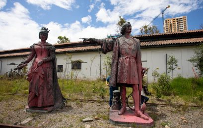 Los Andes examina las esculturas de Isabel y Colón retiradas de la Av. El Dorado