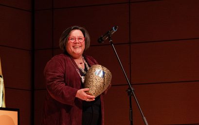 Uniandes otorga Reconocimiento Dejar Huella a la vida y obra de la profesora Claudia Montilla