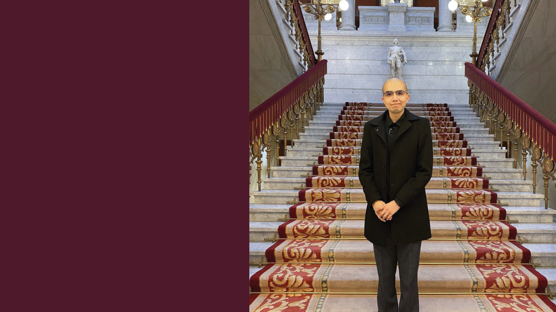 Es colaborador de la Comisión Lingüística de la Academia Colombiana de la Lengua